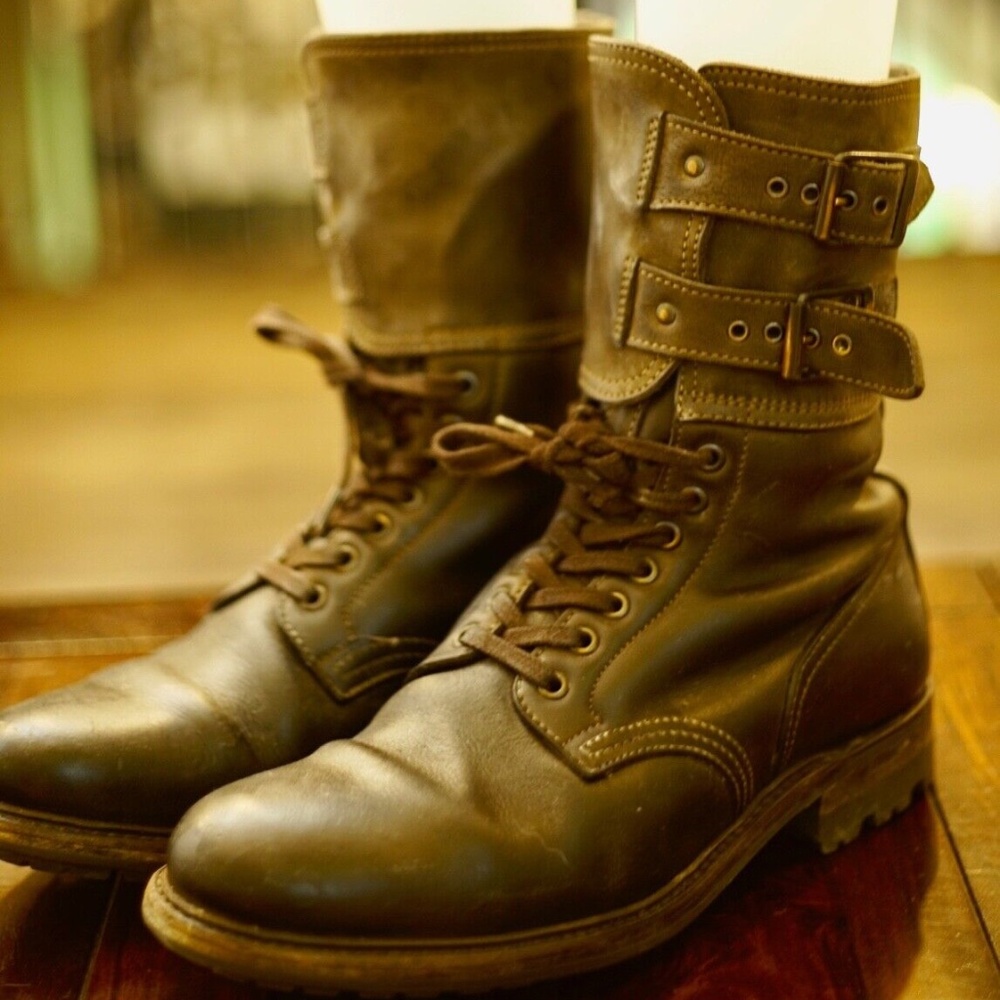 n.d.c. made by hand, sheepskin-lined, lace-up, buckle-top boots 42 (US9)